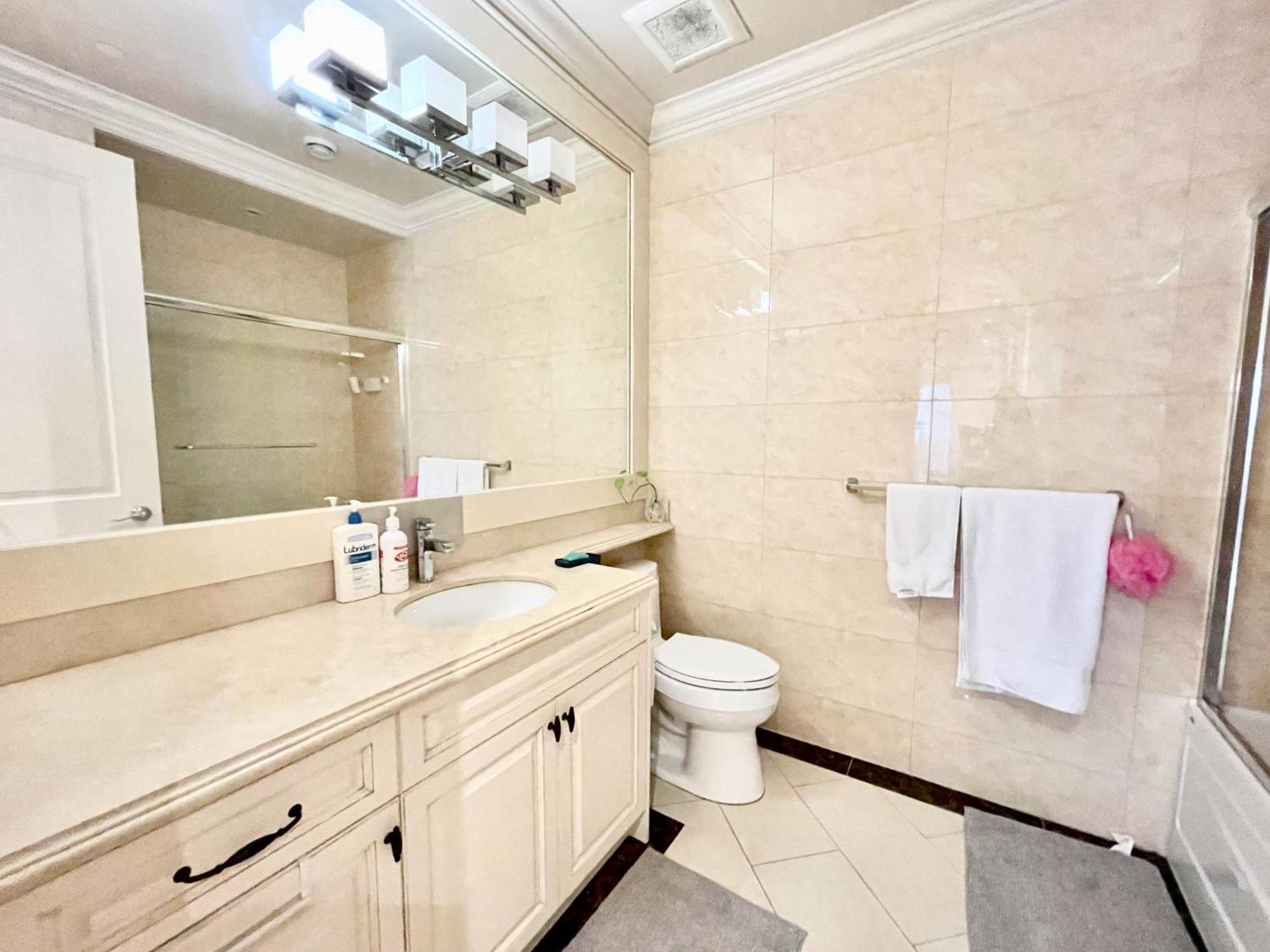 Vancouver Luxury Guesthouse 外观 照片